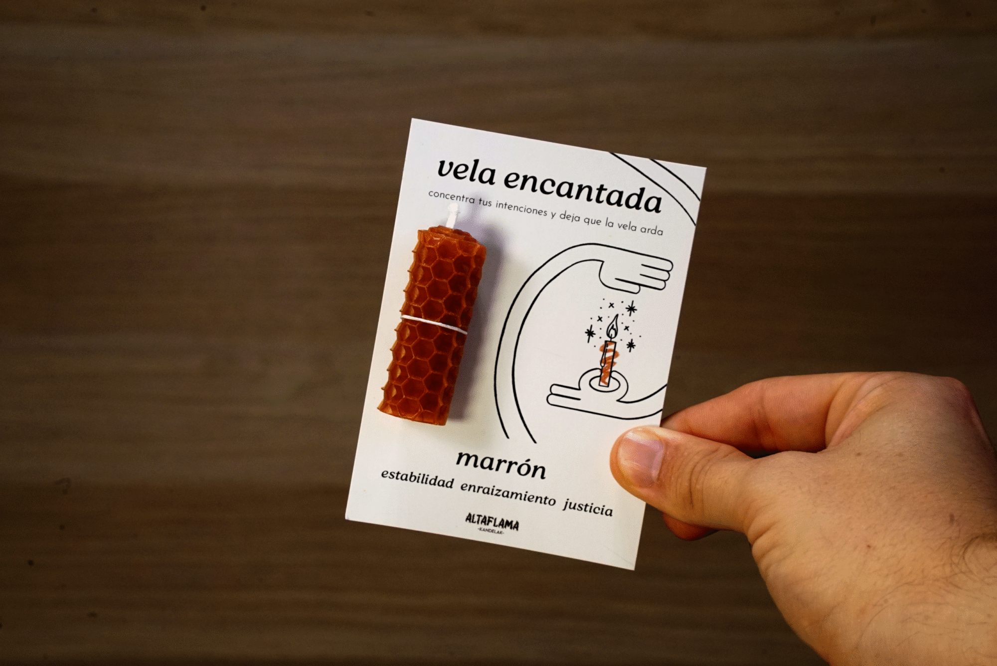 Vela encantada: Marrón (estabilidad · enraizamiento · justicia)
